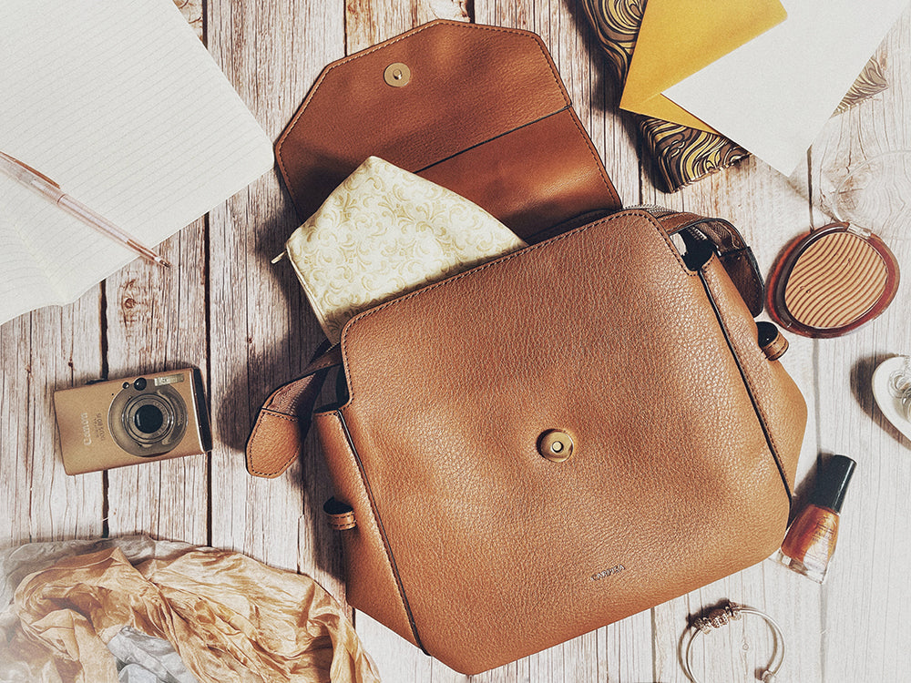 100% Italian Leather Purse | Italian leather purse, Leather purses, Purses